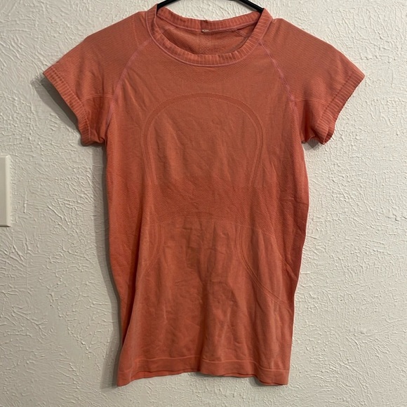 Lululemon Swiftly Tech short sleeve shirt - Picture 2 of 4